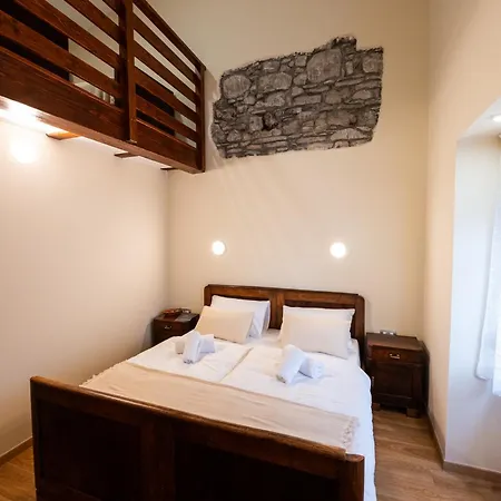 4 Tete فندق مبيت وإفطار Vrhpolje