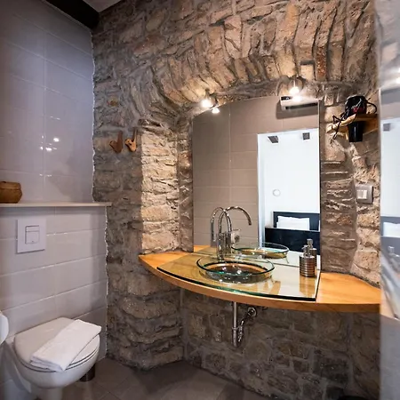 Bed & Breakfast 4 Tete 3*