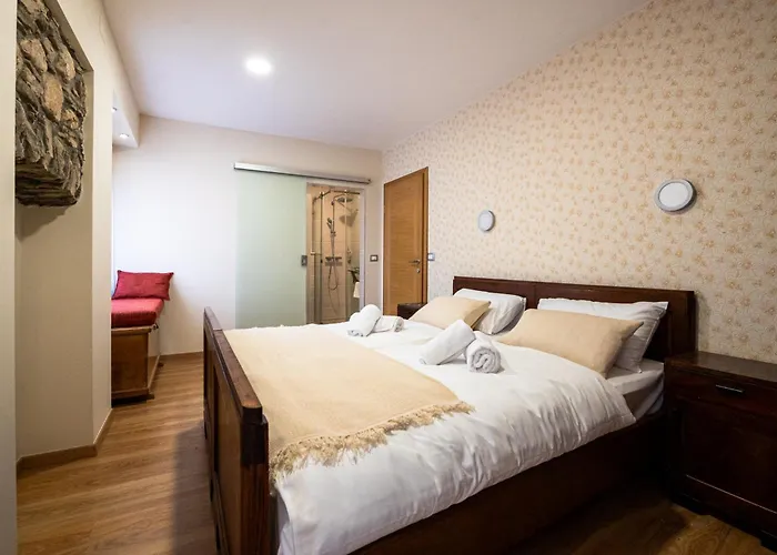 4 Tete Bed & Breakfast 3*