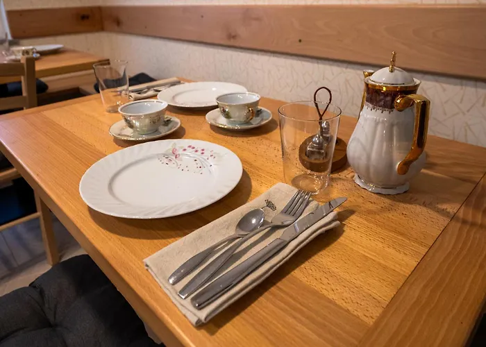 Oda ve Kahvaltı 4 Tete 3*